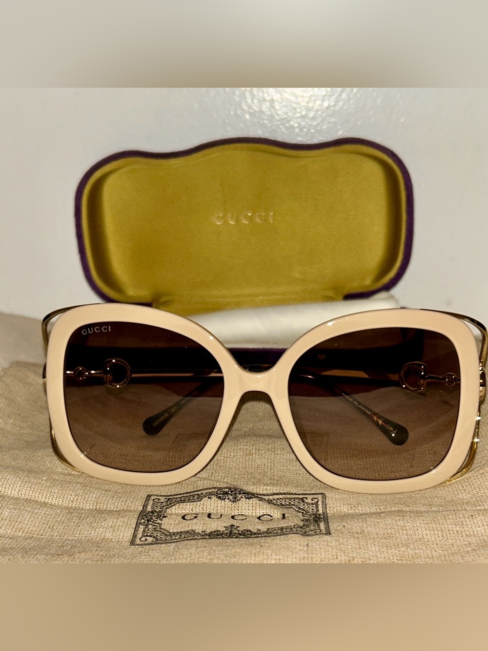 GUCCI NEW
Acetate Horsebit Square Frame
Sunglasses GG1021S Pink Tortoise - Picture 5 of 11